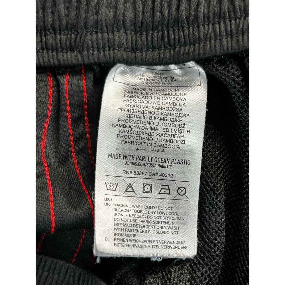 Adidas D2M Primeblue Shorts Mens Medium Black Red AEROREADY Zip Pockets - Picture 4 of 9